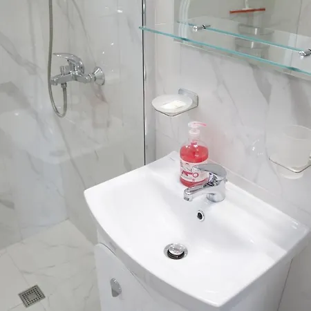 Deluxe In
