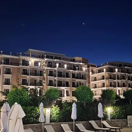 Apartmanhotel Deluxe In *
