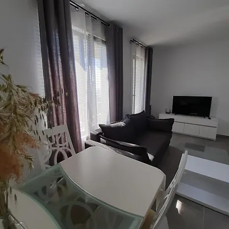 Deluxe In Apartmanhotel *