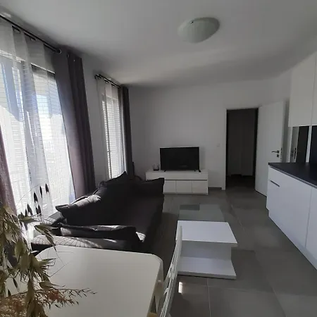 Apartmanhotel Deluxe In Szveti Vlasz